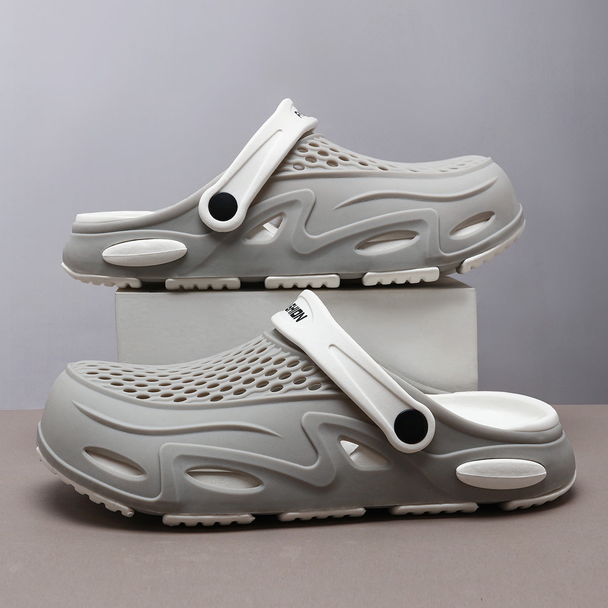 Férfi nyári zárt orrú, csúszásmentes, lélegző strandpapucs by F&N Shop