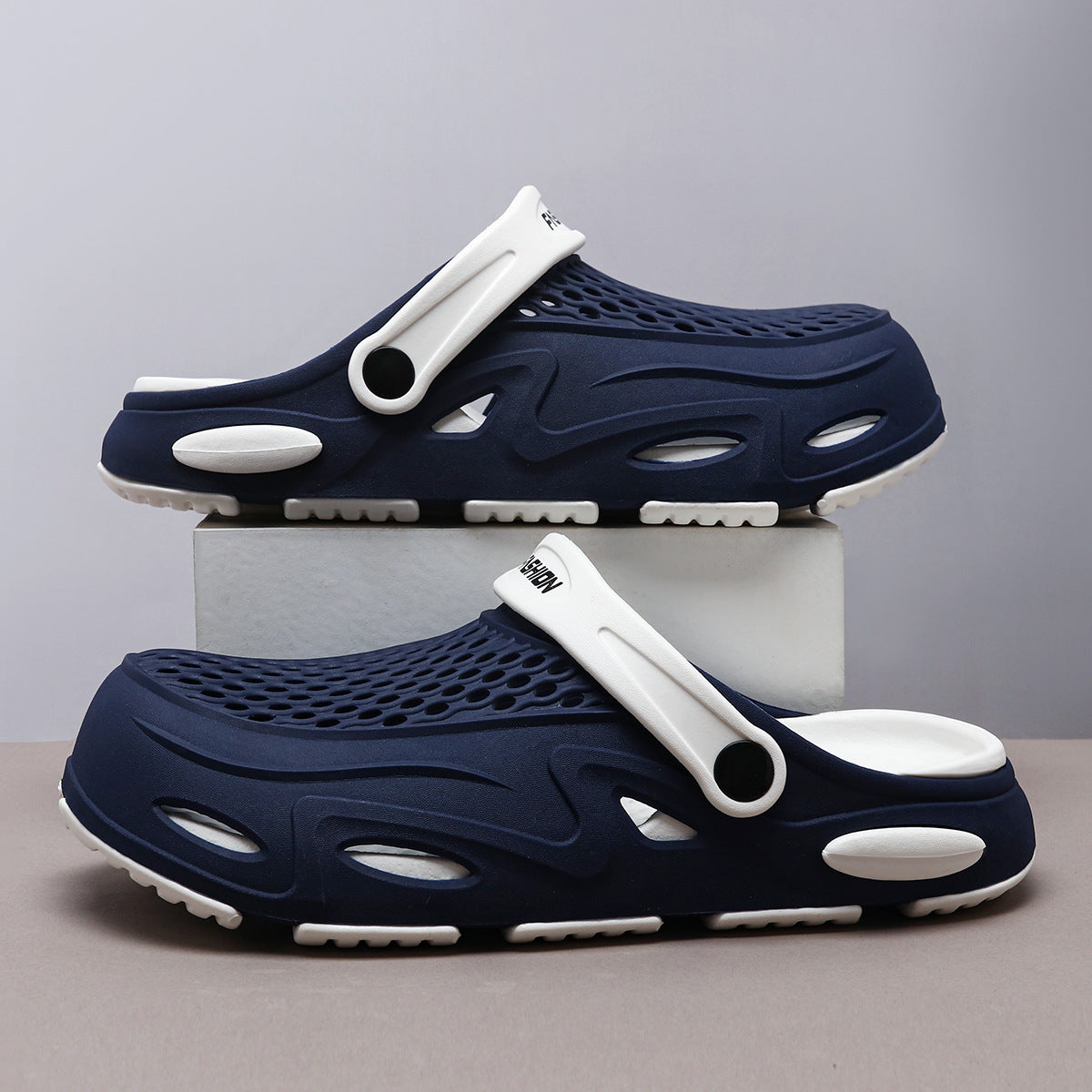 Férfi nyári zárt orrú, csúszásmentes, lélegző strandpapucs by F&N Shop